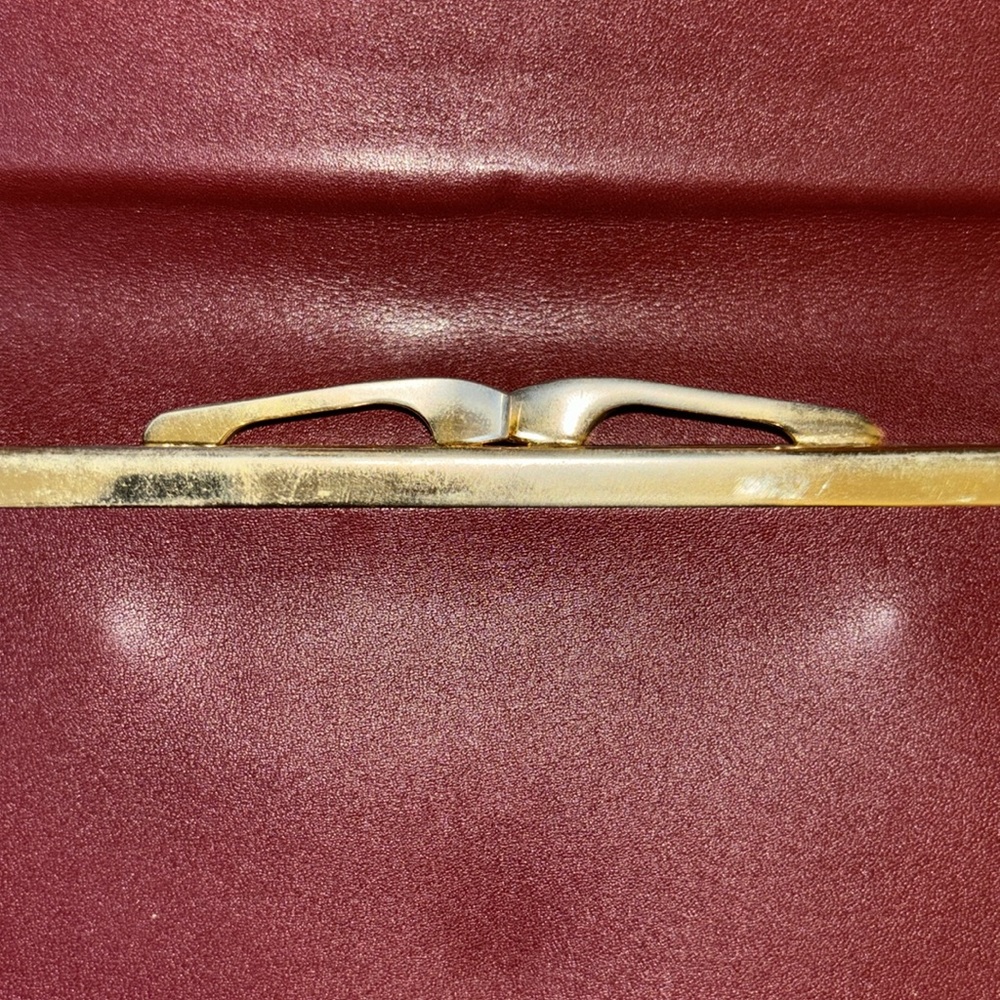 Cartier-beautifully worn, pre-loved kiss-lock wallet!  Signature wine color! - Picture 8 of 12